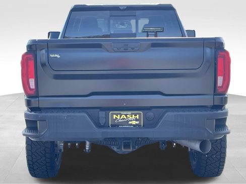Used 2020 GMC Sierra 2500 AT4 w/ AT4 Premium Package image 4