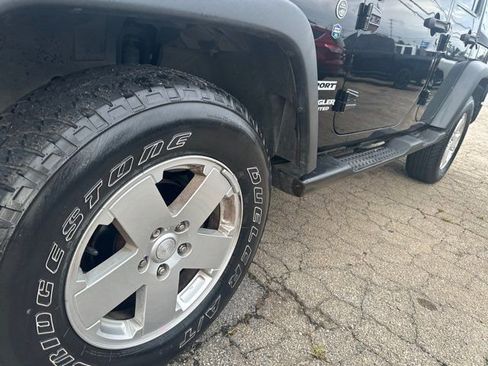 Used 2012 Jeep Wrangler Unlimited Sport image 23