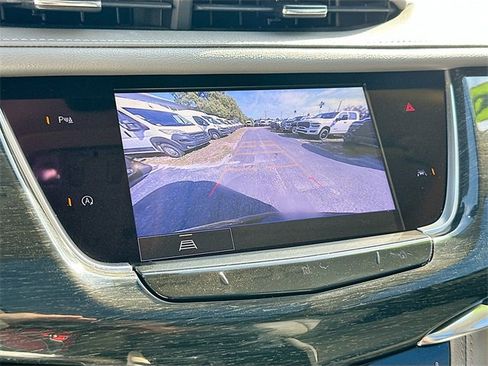 Used 2021 Cadillac XT6 Premium Luxury image 13