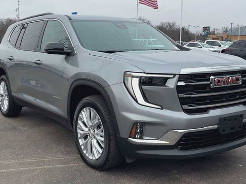 Certified 2025 GMC Acadia Elevation w/ Elevation Premium Package image 8