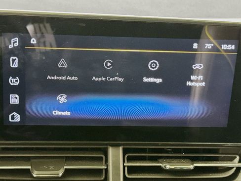 Certified 2025 Chevrolet Trax ACTIV w/ Driver Confidence Package image 12