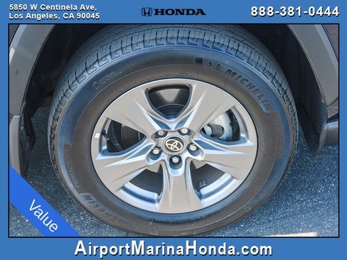 Used 2024 Toyota RAV4 XLE w/ Convenience Package image 14