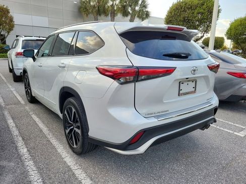Used 2022 Toyota Highlander XSE image 4
