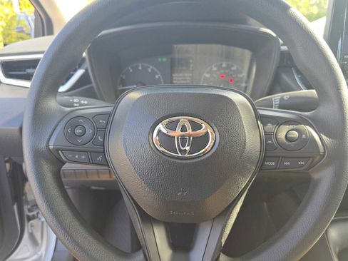 Certified 2025 Toyota Corolla LE image 24