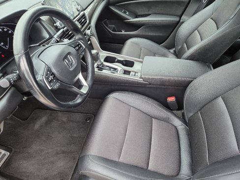Used 2019 Honda Accord Sport image 18