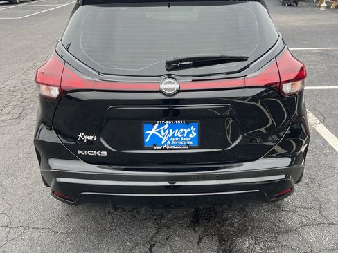Used 2024 Nissan Kicks S image 5