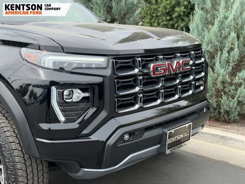 Used 2024 GMC Canyon AT4 w/ AT4 Premium Package AWD/4WD image 9