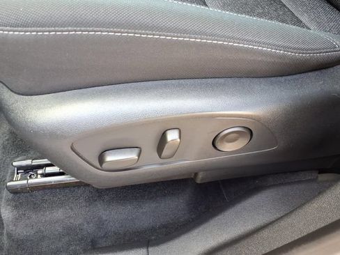 Used 2025 Chevrolet Traverse LT AWD/4WD image 20