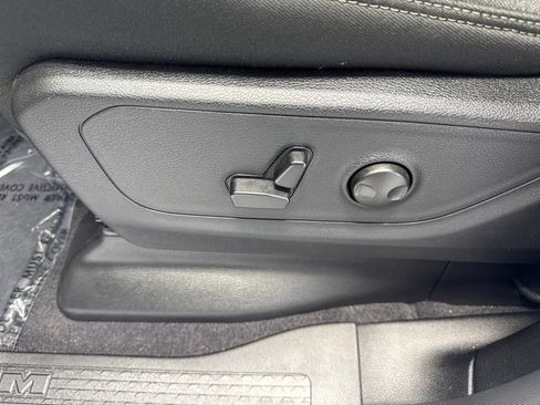 Used 2026 RAM 1500 Big Horn AWD/4WD image 16