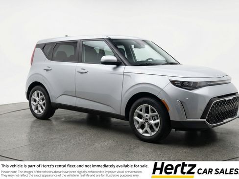 Used 2025 Kia Soul LX w/ LX Technology Package FWD image 1