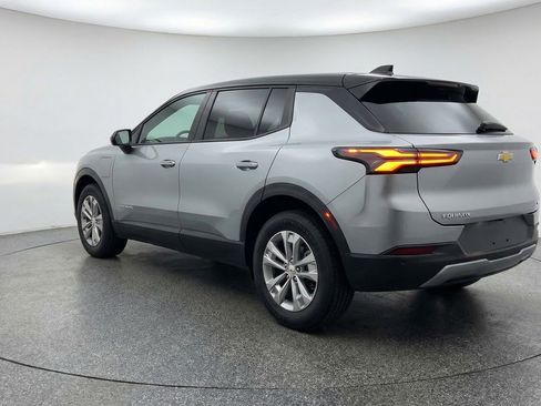 Used 2025 Chevrolet Equinox LT FWD image 6