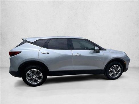 Used 2023 Chevrolet Blazer LT FWD image 5