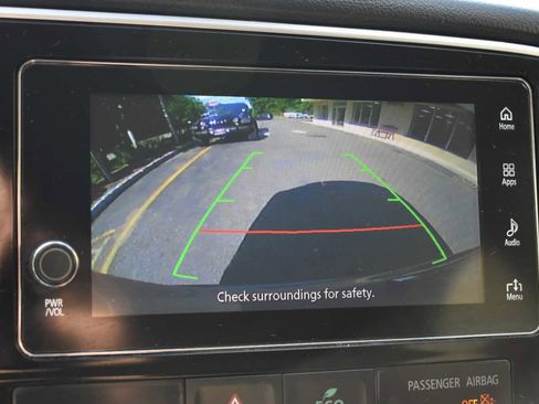 Used 2017 Mitsubishi Outlander SE AWD/4WD image 26