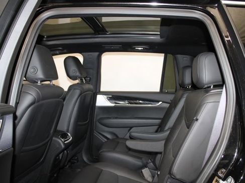 Used 2024 Cadillac XT6 Premium Luxury w/ LPO, Floor Liner Package FWD image 9