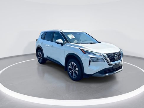 Used 2023 Nissan Rogue SV AWD/4WD image 2