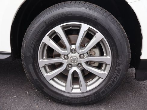 Used 2016 Nissan Pathfinder SV AWD/4WD image 45