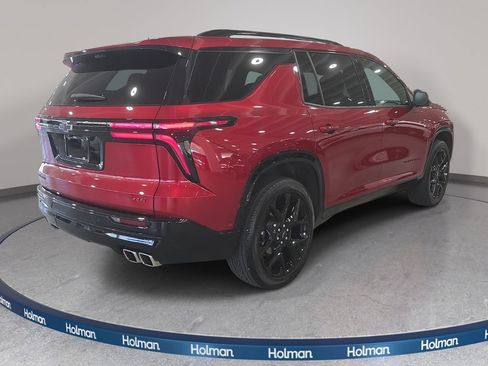 Used 2025 Chevrolet Traverse RS FWD image 6