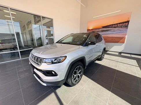 Used 2025 Jeep Compass Limited AWD/4WD image 1