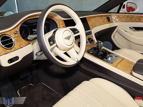 Used 2022 Bentley Continental GT AWD/4WD image 28