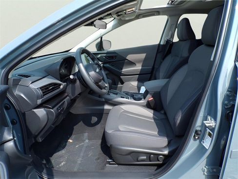 Used 2025 Subaru Crosstrek 2.0i Premium image 12