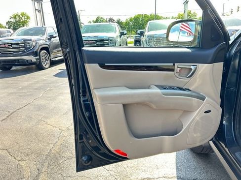 Used 2011 Hyundai Santa Fe Limited AWD/4WD image 24