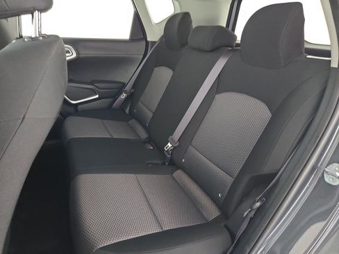 Used 2025 Kia Soul LX w/ LX Technology Package image 28