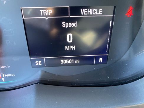 Used 2022 Chevrolet Trax LT w/ Driver Confidence Package image 20