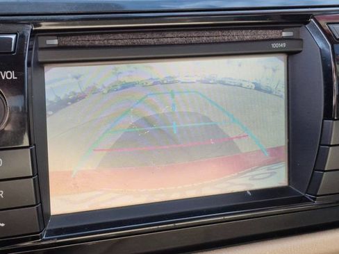 Used 2014 Toyota Corolla LE image 13