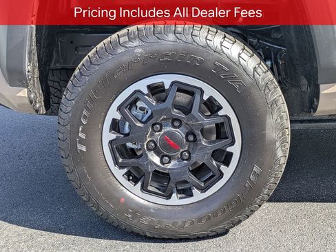 Certified 2026 Toyota Tacoma TRD Off-Road w/ TRD Off Road Upgrade Package AWD/4WD image 13
