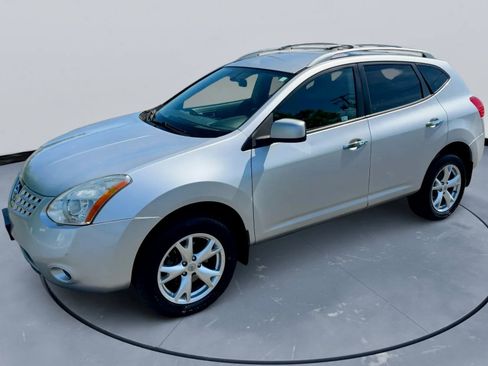 Used 2010 Nissan Rogue SL AWD/4WD image 2