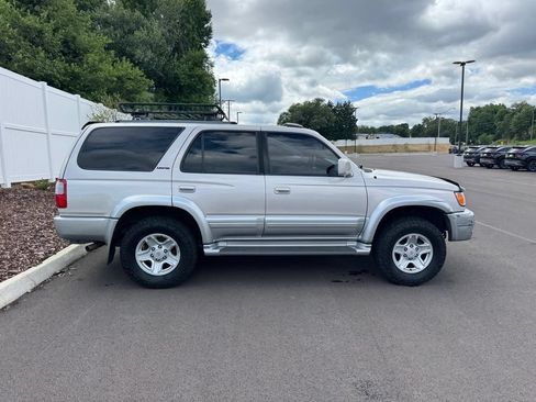 Used 2000 Toyota 4Runner Limited AWD/4WD image 12