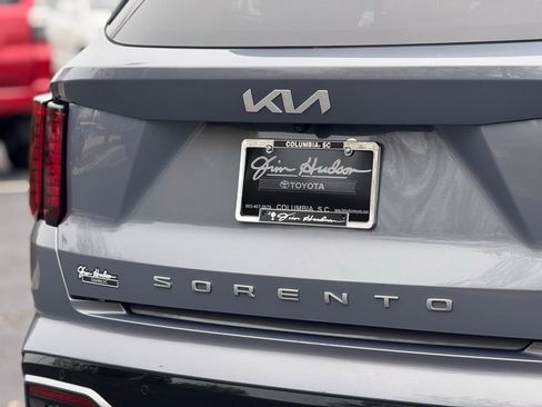Used 2022 Kia Sorento S image 13