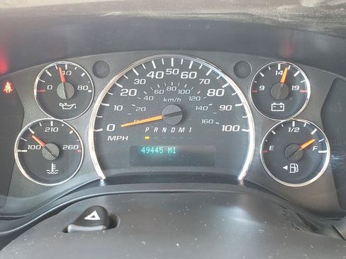 Used 2018 Chevrolet Express 2500 w/ Driver Convenience Package RWD image 24