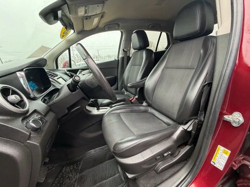 Used 2016 Chevrolet Trax LT w/ LT Convenience Package image 18