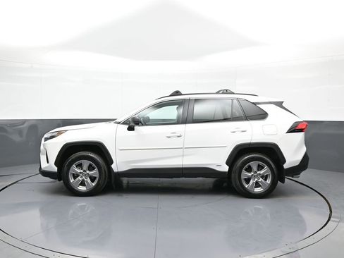 Certified 2024 Toyota RAV4 LE AWD/4WD image 9