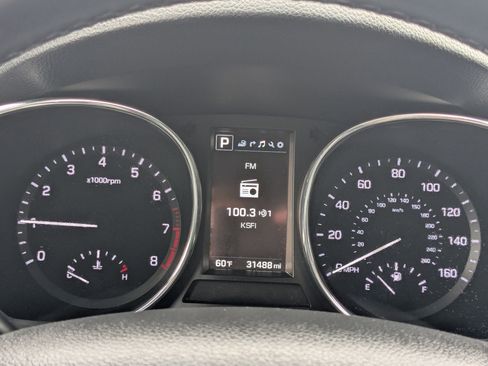 Used 2018 Hyundai Santa Fe Sport image 20