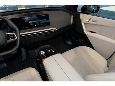 New 2026 BMW iX xDrive45 w/ Premium Package image 78