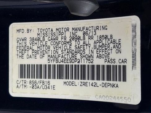 Used 2013 Toyota Corolla LE FWD image 35