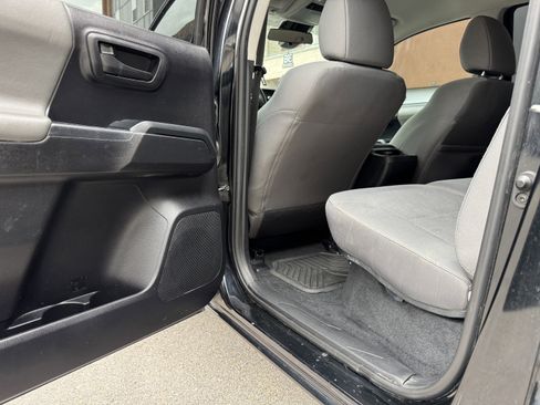 Used 2019 Toyota Tacoma SR w/ SR Convenience Package image 27