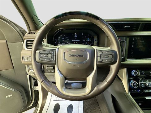 Used 2023 GMC Yukon Denali w/ Denali Reserve Package AWD/4WD image 11