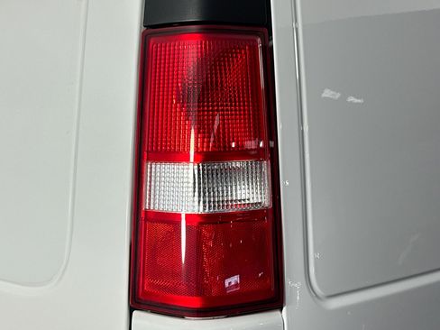 Used 2020 GMC Savana 2500 image 29