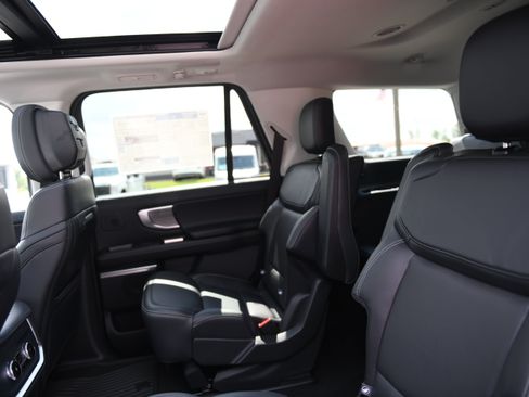New 2027 Ford Expedition Platinum RWD image 16