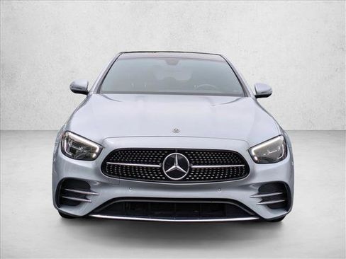 Used 2021 Mercedes-Benz E 350 4MATIC Sedan image 2