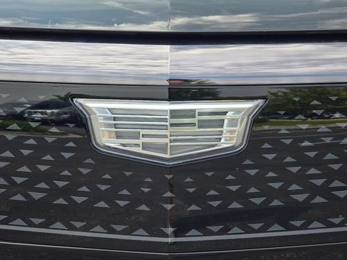 Certified 2025 Cadillac Optiq Sport 2 w/ LPO, Floor Liner Package AWD/4WD image 32