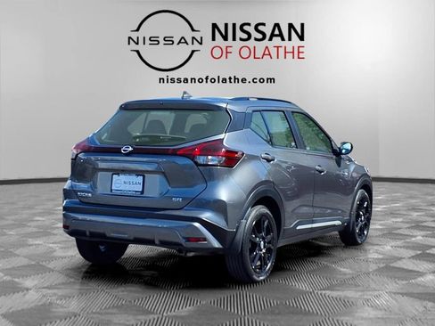 Used 2023 Nissan Kicks SR w/ SR Premium Package FWD image 27