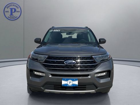 Used 2021 Ford Explorer XLT w/ Equipment Group 202A AWD/4WD image 2