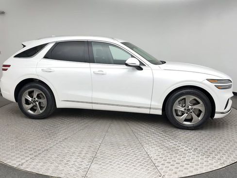 Certified 2026 Genesis GV70 2.5T Select AWD/4WD image 9