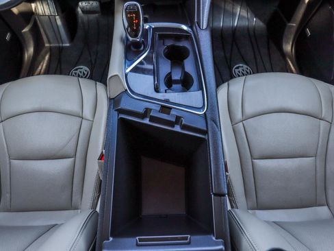 Used 2018 Buick Enclave Premium w/ Experience Buick Package image 30