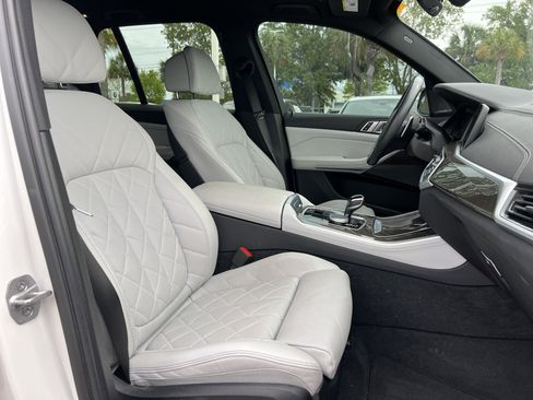 Used 2023 BMW X5 sDrive40i w/ M Sport Package image 33