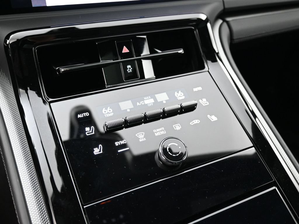 Certified 2025 Porsche Panamera RWD image 23
